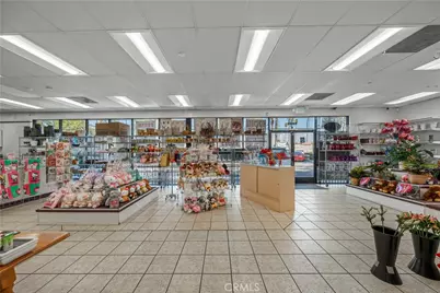 10759 Magnolia Avenue #A, Riverside, CA 92505 - Photo 11