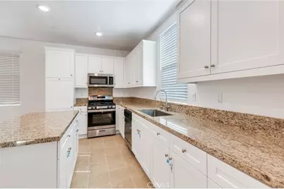 20046 Red Rock Avenue, Riverside, CA 92507 - Photo 7