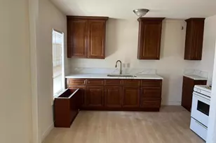 1353 1353 W 90th, Los Angeles, CA 90044 - Photo 3