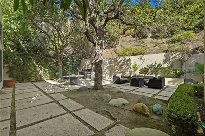 3016 Dona Susana Drive, Studio City, CA 91604 - Photo 21