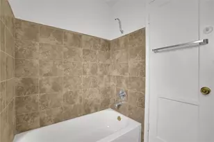 2035 W 102nd St, Los Angeles, CA 90047 - Photo 17