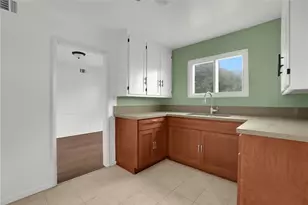 2035 W 102nd St, Los Angeles, CA 90047 - Photo 7