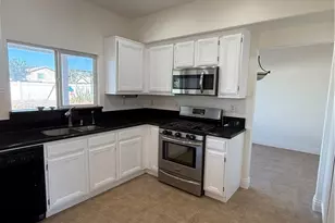 1657 Stone Creek, Beaumont, CA 92223 - Photo 7