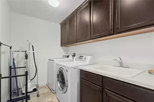 13925 Barnett Ln, Eastvale, CA 92880 - Photo 45