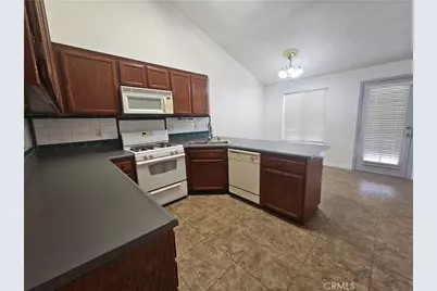 5411 Los Amigos Drive, Bakersfield, CA 93307 - Photo 7