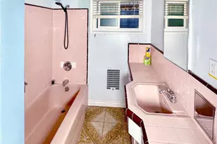 12040 Stagg St, North Hollywood, CA 91605 - Photo 11