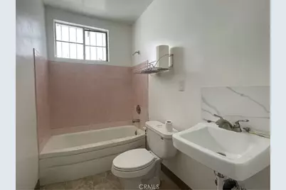 5609 56115613 E Beverly Boulevard #3, East Los Angeles, CA 90022 - Photo 11