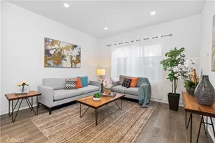 121 Novel, Irvine, CA 92618 - Photo 5