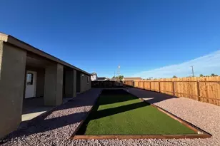 20236 Graham St, California City, CA 93505 - Photo 17