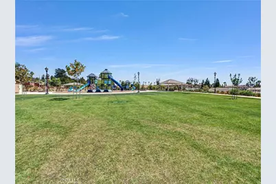 653 E Gardenia Drive, Azusa, CA 91702 - Photo 47