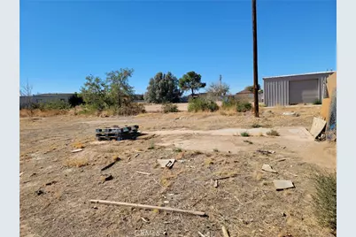 11957 Bartlett, Adelanto, CA 92301 - Photo 17