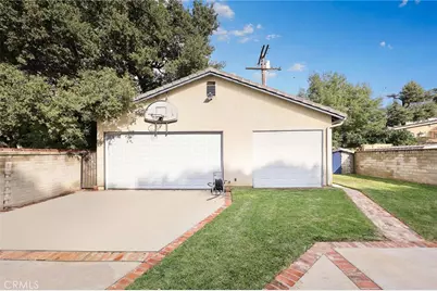 204 N Vega Street, Alhambra, CA 91801 - Photo 41