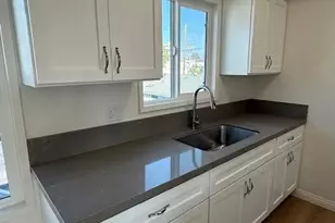 15616 S Manhattan Pl, Gardena, CA 90249 - Photo 11