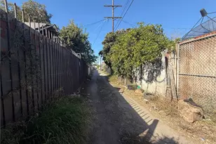 860 W 54th, Los Angeles, CA 90037 - Photo 17