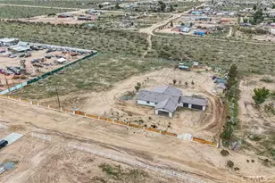 14426 Tumbleweed Rd, Phelan, CA 92371 - Photo 9