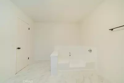 16754 Pauhaska, Apple Valley, CA 92307 - Photo 15