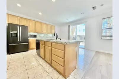 34619 Chinaberry, Winchester, CA 92596 - Photo 11