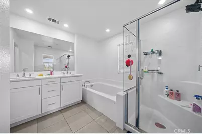 981 W Clover, Rialto, CA 92376 - Photo 5