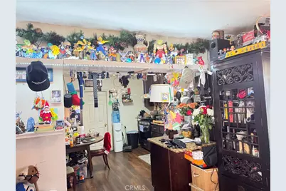 927 W 48th Street, Los Angeles, CA 90037 - Photo 11