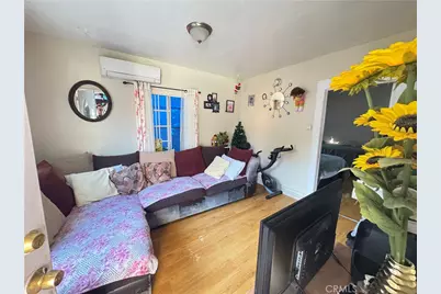 927 W 48th Street, Los Angeles, CA 90037 - Photo 15