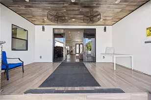 22913 Burbank, Woodland Hills, CA 91367 - Photo 15