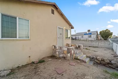 536 E Fredricks, Barstow, CA 92311 - Photo 3