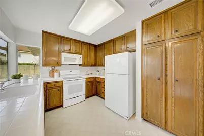 19019 Vickie, Cerritos, CA 90703 - Photo 15