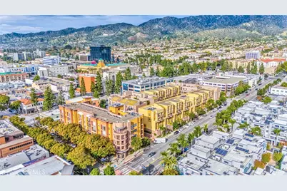 201 E Angeleno Avenue #206, Burbank, CA 91502 - Photo 1