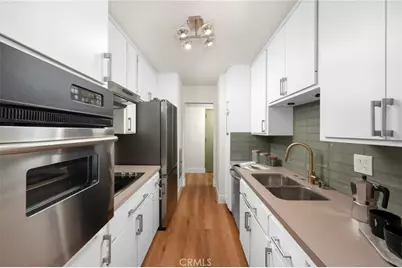 1010 Palm Avenue #207, West Hollywood, CA 90069 - Photo 3