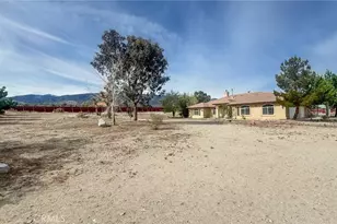 11126 Arena Rd, Pinon Hills, CA 92372 - Photo 17