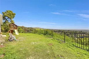 918 Dorothea Rd, La Habra Heights, CA 90631 - Photo 27