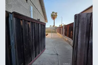 20329 Red Poppy, Riverside, CA 92508 - Photo 31