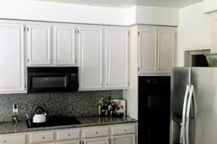 17645 Lemarsh St, Northridge, CA 91325 - Photo 11