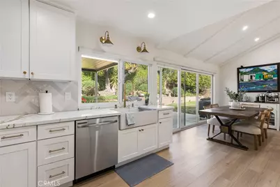 5895 E Marlies, Simi Valley, CA 93063 - Photo 9