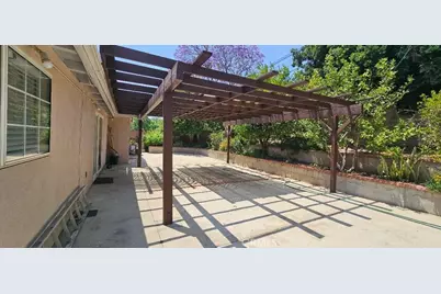 17441 Hiawatha Street, Granada Hills, CA 91344 - Photo 11