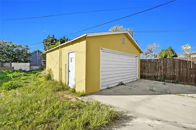 902 S Hope Avenue, Ontario, CA 91761 - Photo 27