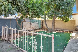 8024 Crockett, Los Angeles, CA 90001 - Photo 29