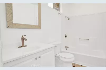 8024 Crockett, Los Angeles, CA 90001 - Photo 25