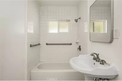 6404 Indiana Avenue, Long Beach, CA 90805 - Photo 13