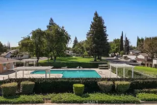 304 Los Verdes Ct, Modesto, CA 95354 - Photo 35