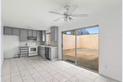 304 Los Verdes Ct, Modesto, CA 95354 - Photo 11