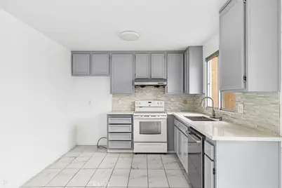 304 Los Verdes Ct, Modesto, CA 95354 - Photo 13