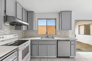 304 Los Verdes Ct, Modesto, CA 95354 - Photo 15