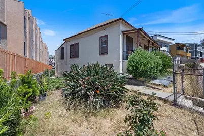 811 N Bunker Hill Avenue, Los Angeles, CA 90012 - Photo 9