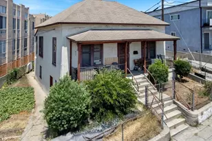 811 N Bunker Hill Ave., Los Angeles, CA 90012 - Photo 1