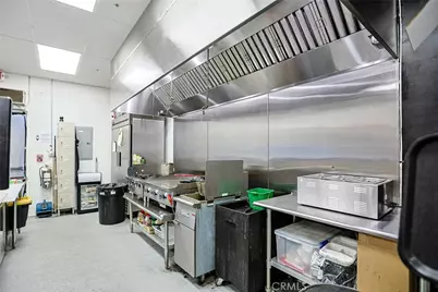 989 S Glendora Avenue #39, West Covina, CA 91790 - Photo 9