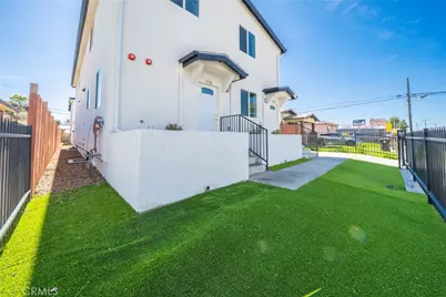 236 W 84th, Los Angeles, CA 90003 - Photo 3