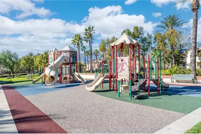 15860 Nuaimi, Fontana, CA 92336 - Photo 35