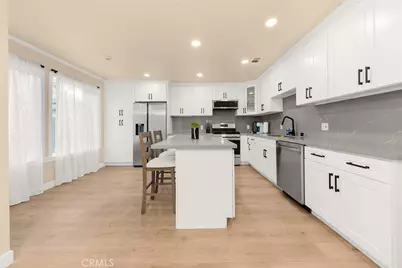 1081 Loma Avenue, Long Beach, CA 90804 - Photo 13