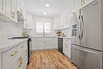 2690 Senasac, Long Beach, CA 90815 - Photo 3